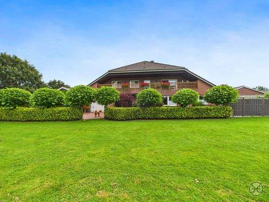 Sportplatz & Potenzialgrundstück