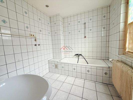 Badezimmer Wohnung 1OG