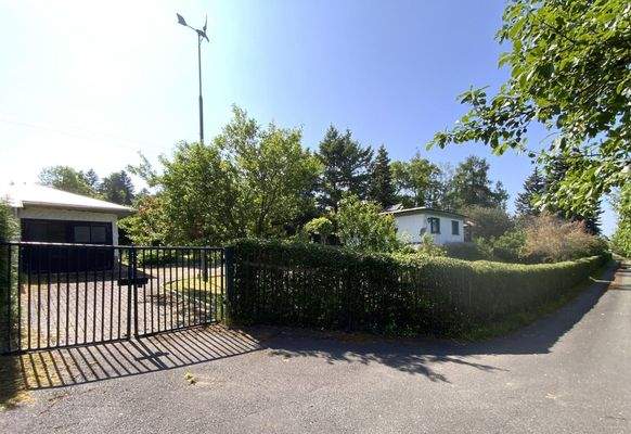 Grundstück mit Zufahrt