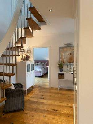 der edle Flurbereich...die Treppe zum Studio