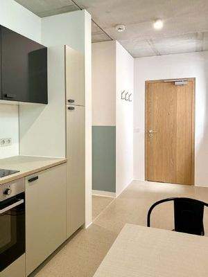 Küche - Blick Richtung Empfang