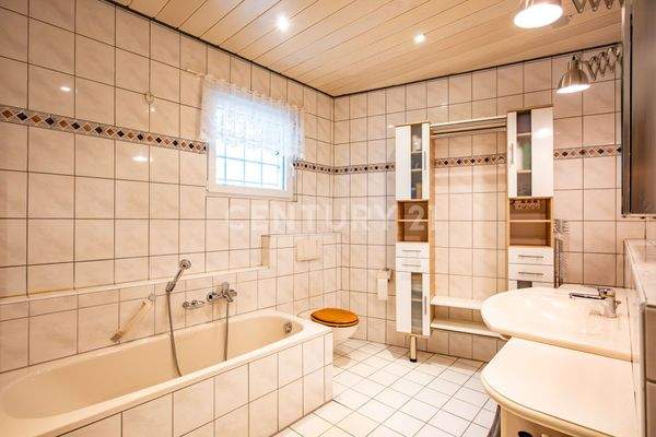 Das Badezimmer (Erdgeschoss)