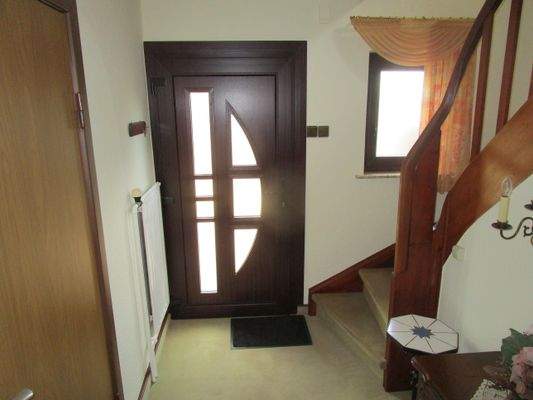 97. Eingangsbereich des Hauses..JPG