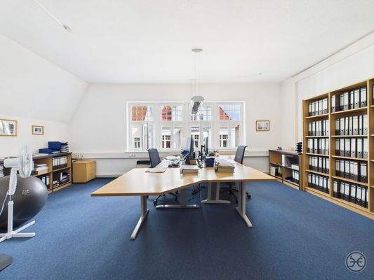 CAM05560G0-PR0024-STILL024