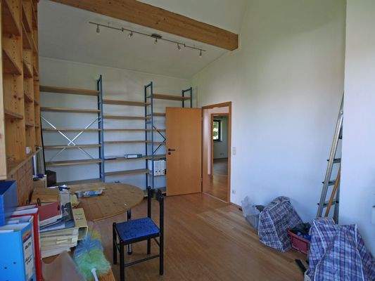 ... Gäste- o. Arbeitszimmer