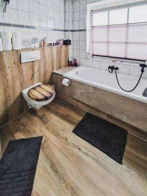 Vollbad Erdgeschoss - Zweifamilienhaus