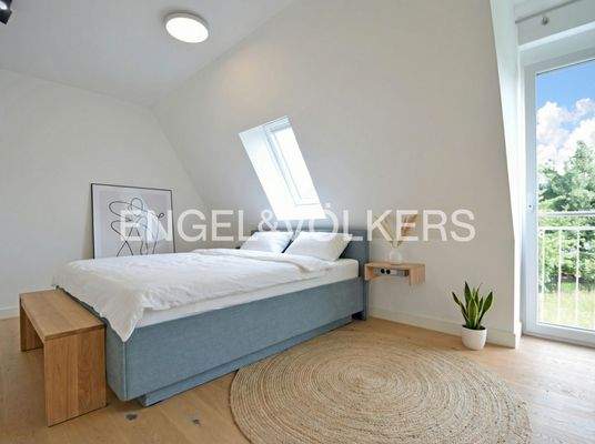 DG: Geräumiges Schlafzimmer