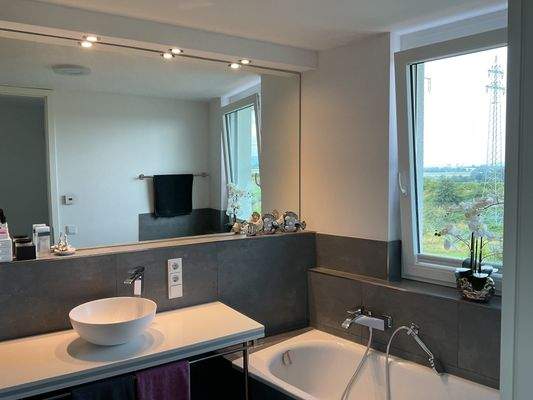 Tageslichtbad mit Dusche