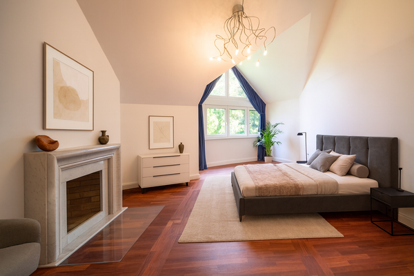 Großes Schlafzimmer