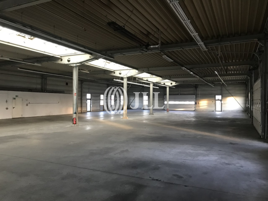 Halle_Innenansicht II