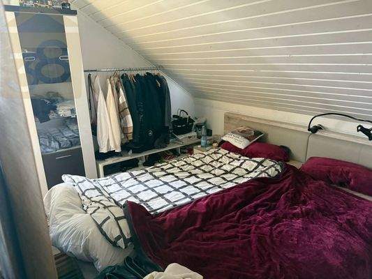 Wohnung DG Schlafzimmer