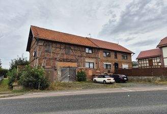 Straßenansicht vom Haus.jpg