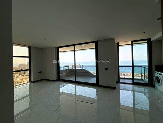 Modern Properties within a Complex Near Beach in Mahmutlar, Alanya