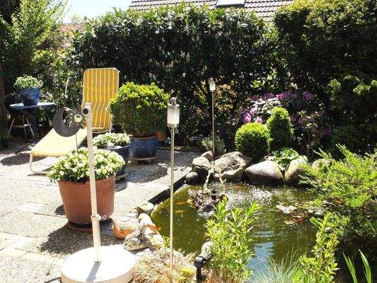 Garten mit Fischteich.jpg