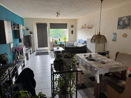 Wohn-/Esszimmer Wohnhaus