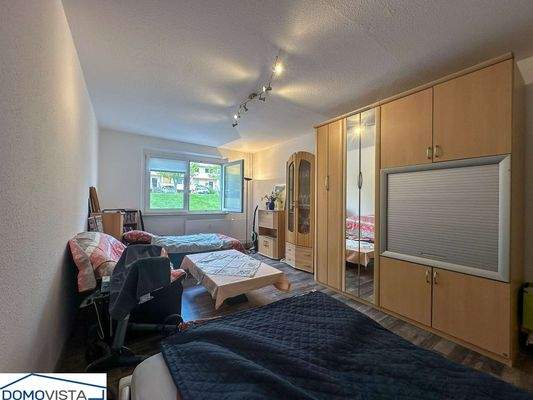 Wohn- und Schlafzimmer