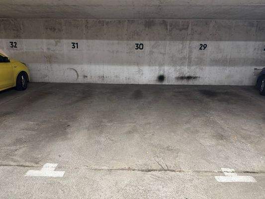 Tiefgaragenstellplatz