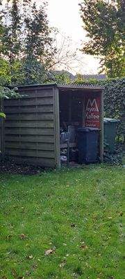 Kaminholzlagerschuppen