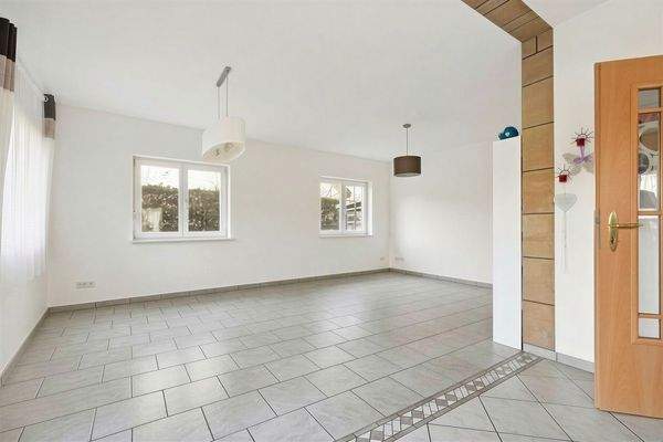 Wohnzimmer - bezugsfrei