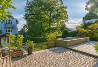 Garten Terrasse Herbst.png