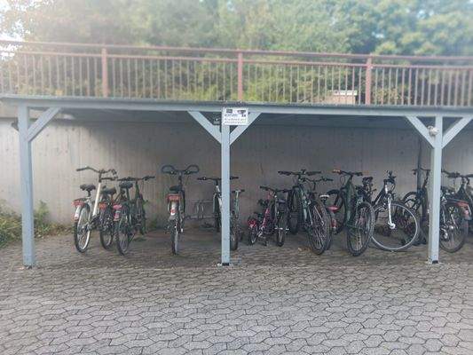 Abstellplatz Fahrräder