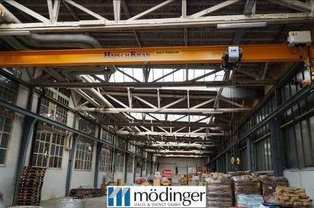 Halle 3 mit 5 t Kran