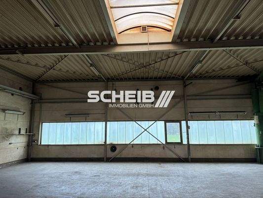 hell durch Fensterband