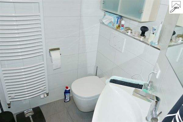 Badezimmer Bild II (Wohnung mit Wohnrecht)