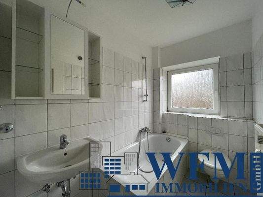 Bilder aus einer vergleichbaren benachbarten Wohnung