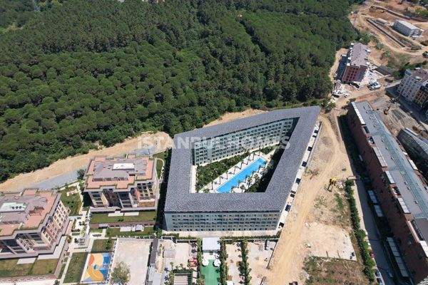 Nature-View Flats near Public Transportation in Istanbul Eyupsultan