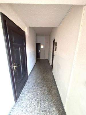 Treppenhaus unten.jpg