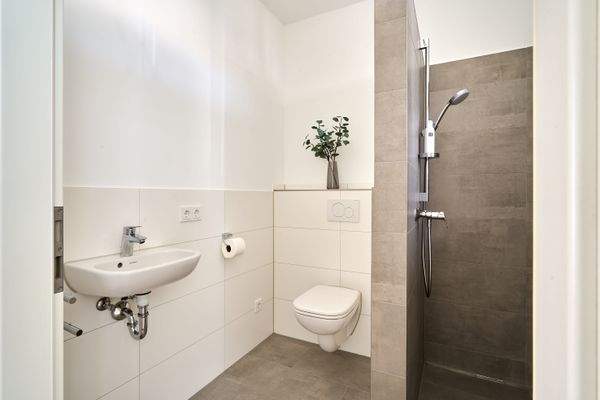 Gäste WC mit Dusche