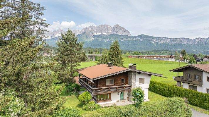 KITZIMMO-Tirolerhaus mit Kaiserblick in Toplage - Immobilien Oberndorf.