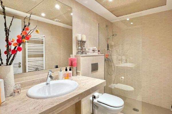 11-Camp de Mar-Golfhaus-dusche