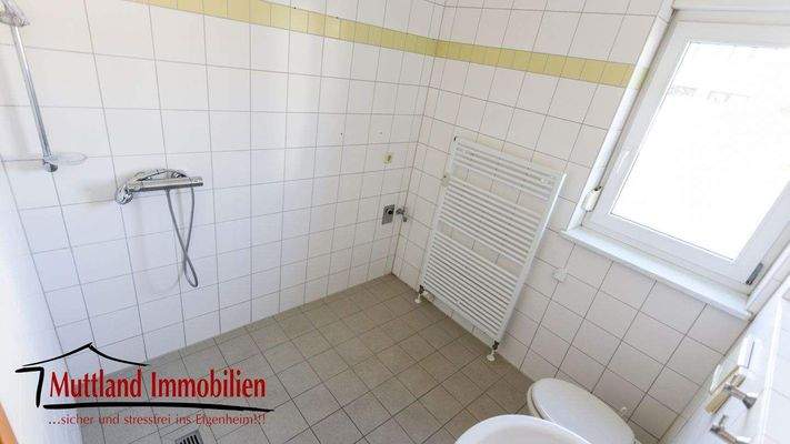 Duschbad mit Fenster (Beispiel)