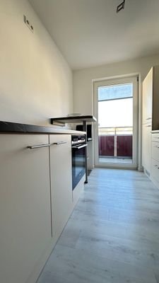 Küche mit Balkon