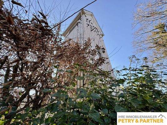 Gartengrundstück Turm