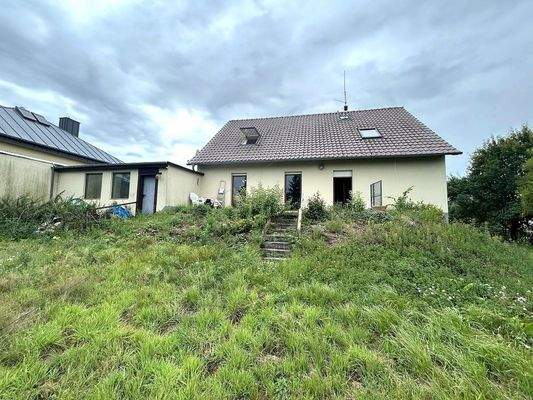 voll unterkellert / grünes Grundstück = 1.335 qm 