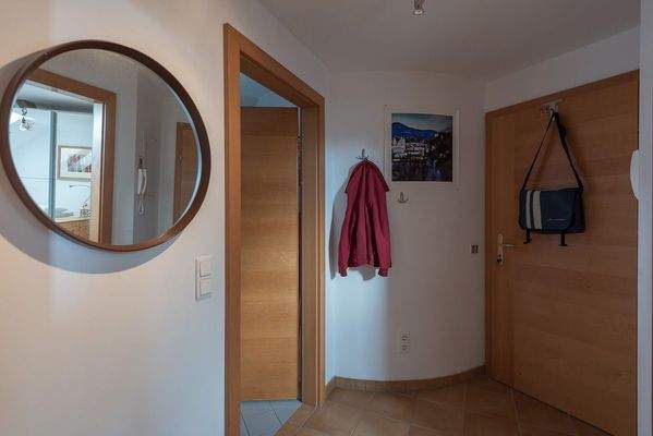 Spacious Enterance hall