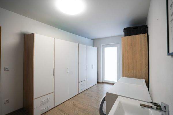 Weiteres Zimmer (kann vollständig abgetrennt werden)