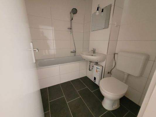 Badezimmer - MUSTERFOTO