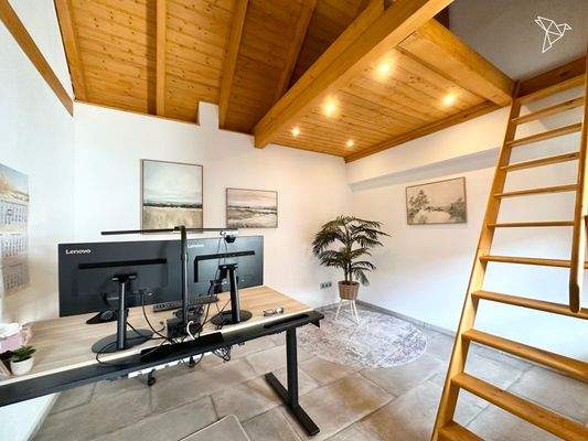 Arbeitszimmer Seitentrakt