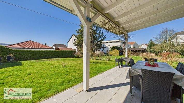 überdachte Terrasse