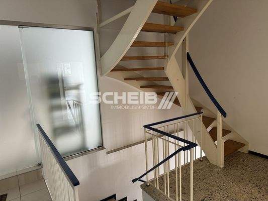 erreichbar über Treppenhaus
