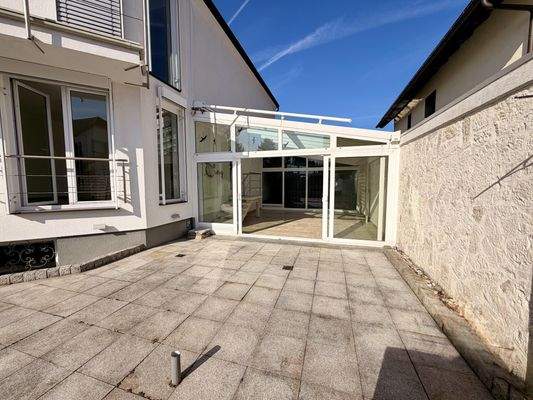 Wintergarten mit Terrassenbereich