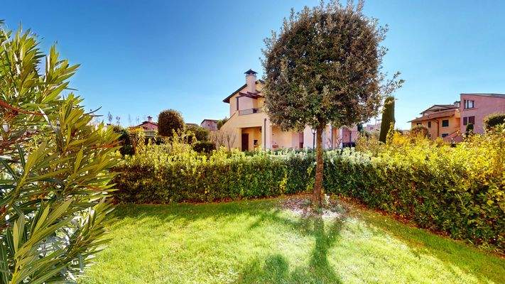 PR-024-97-Appartamento-con-doppi-giardini-al-Garda