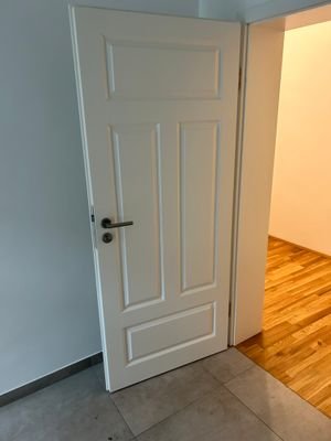 moderne weiße Zimmertüren 