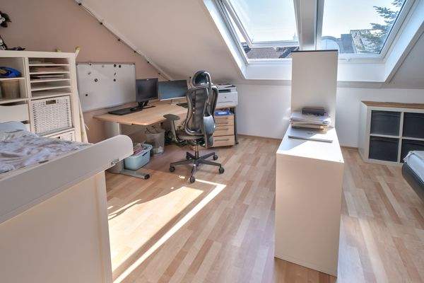 Büro-/ Schlafzimmer