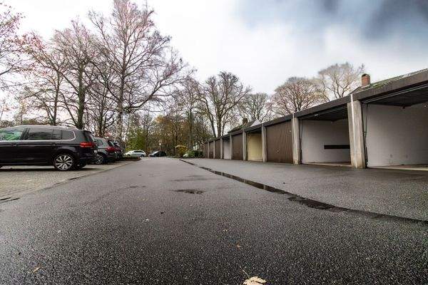 Stellplatz & Garagen