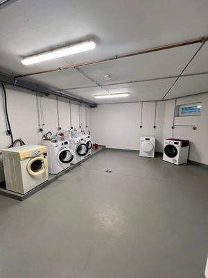 Waschmaschinen- und Trocknerraum.jpeg